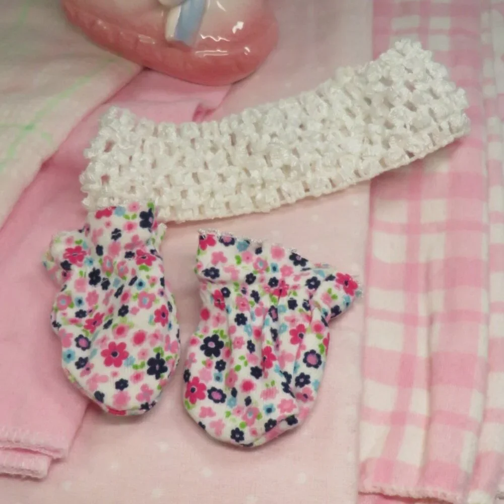 Baby Girl Pink Vintage Gift Set Ceramic Shoe Planter, (5) Blankets, Mittens